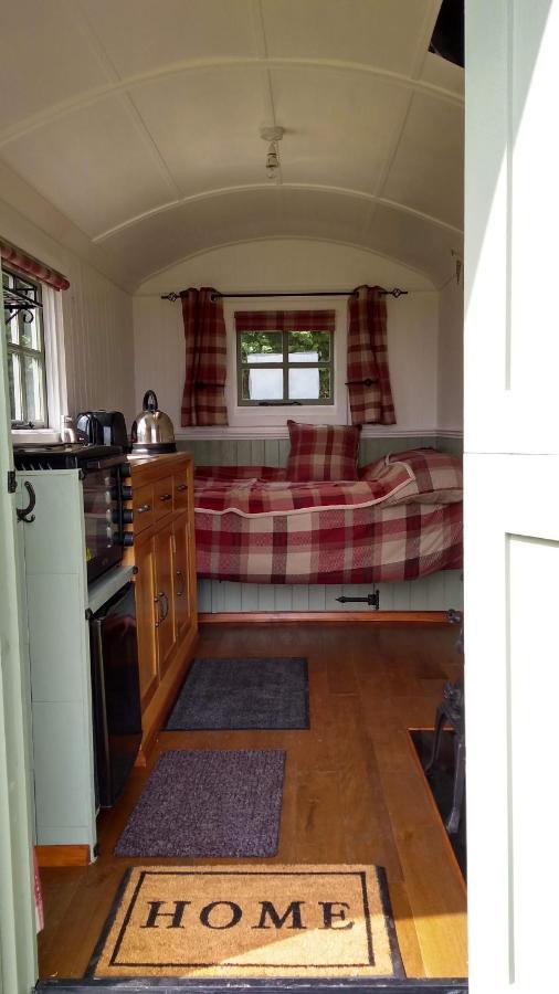 Shepherd'S Lodge - Shepherd'S Hut With Devon Views For Up To Two People And One Dog Wrangaton ภายนอก รูปภาพ